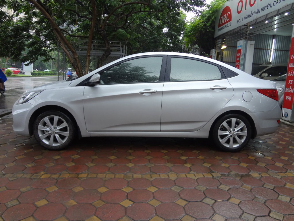 Xe Hyundai Accent 2010, ô tô đã qua sử dụng