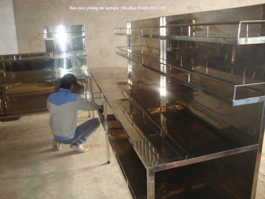 Bàn inox phòng thí nghiệm