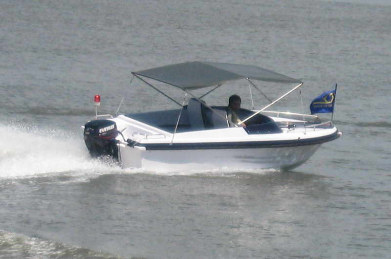 Xuồng CEMA 456 OM