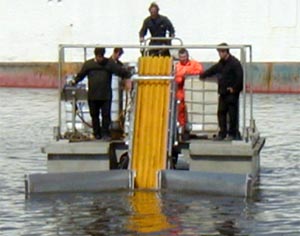 Tàu vớt dầu & rác