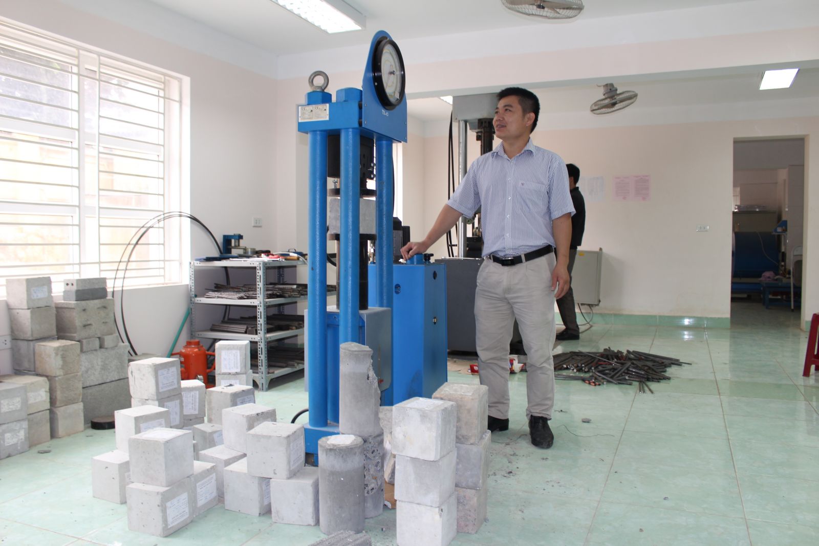 Th&iacute; nghiệm vật liệu x&acirc;y dựng v&agrave; an to&agrave;n bức xạ