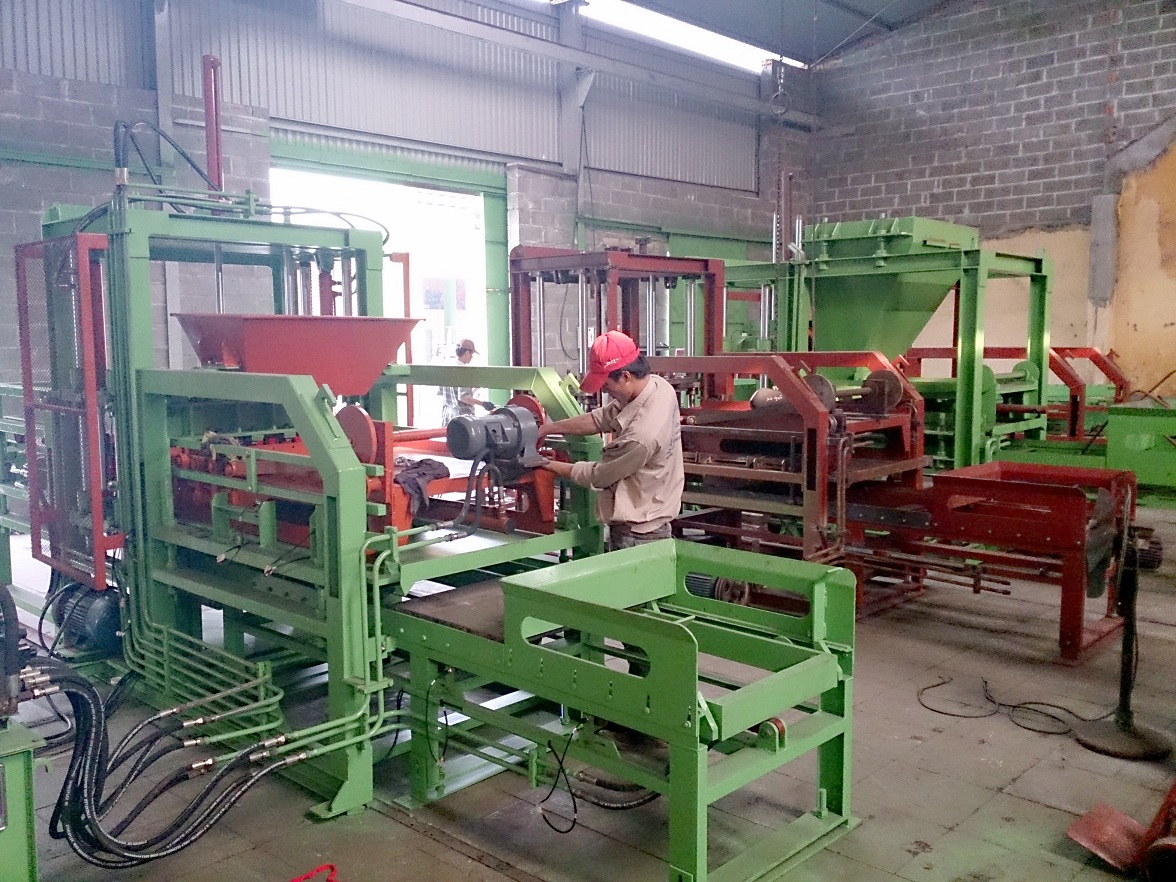 Máy sản xuất gạch Block TPC-Z1009