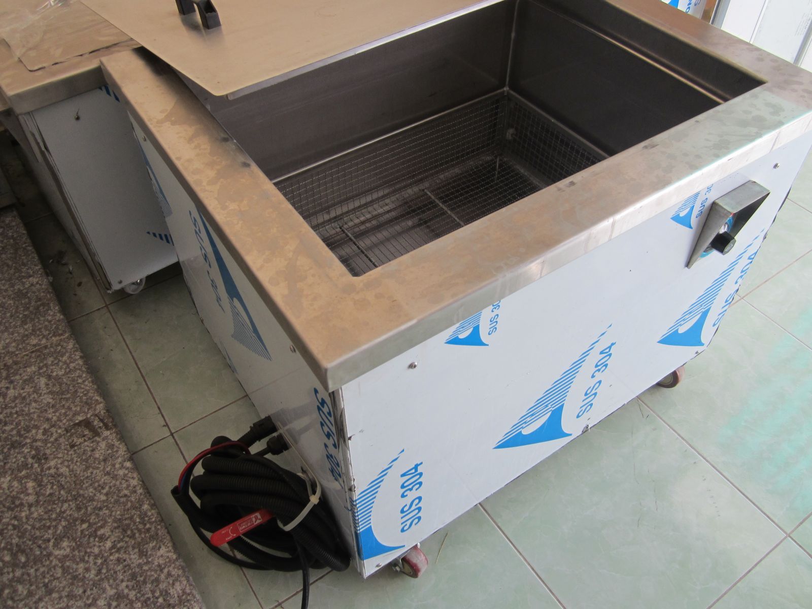 Máy tẩy rửa sóng siêu âm