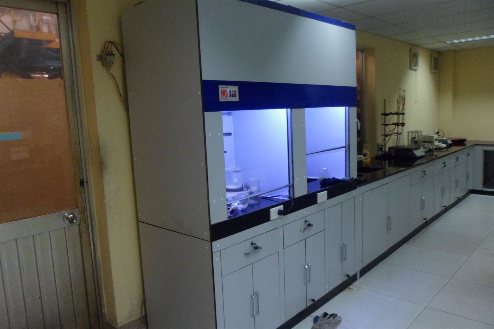 Tủ hút khí độc LN-FH