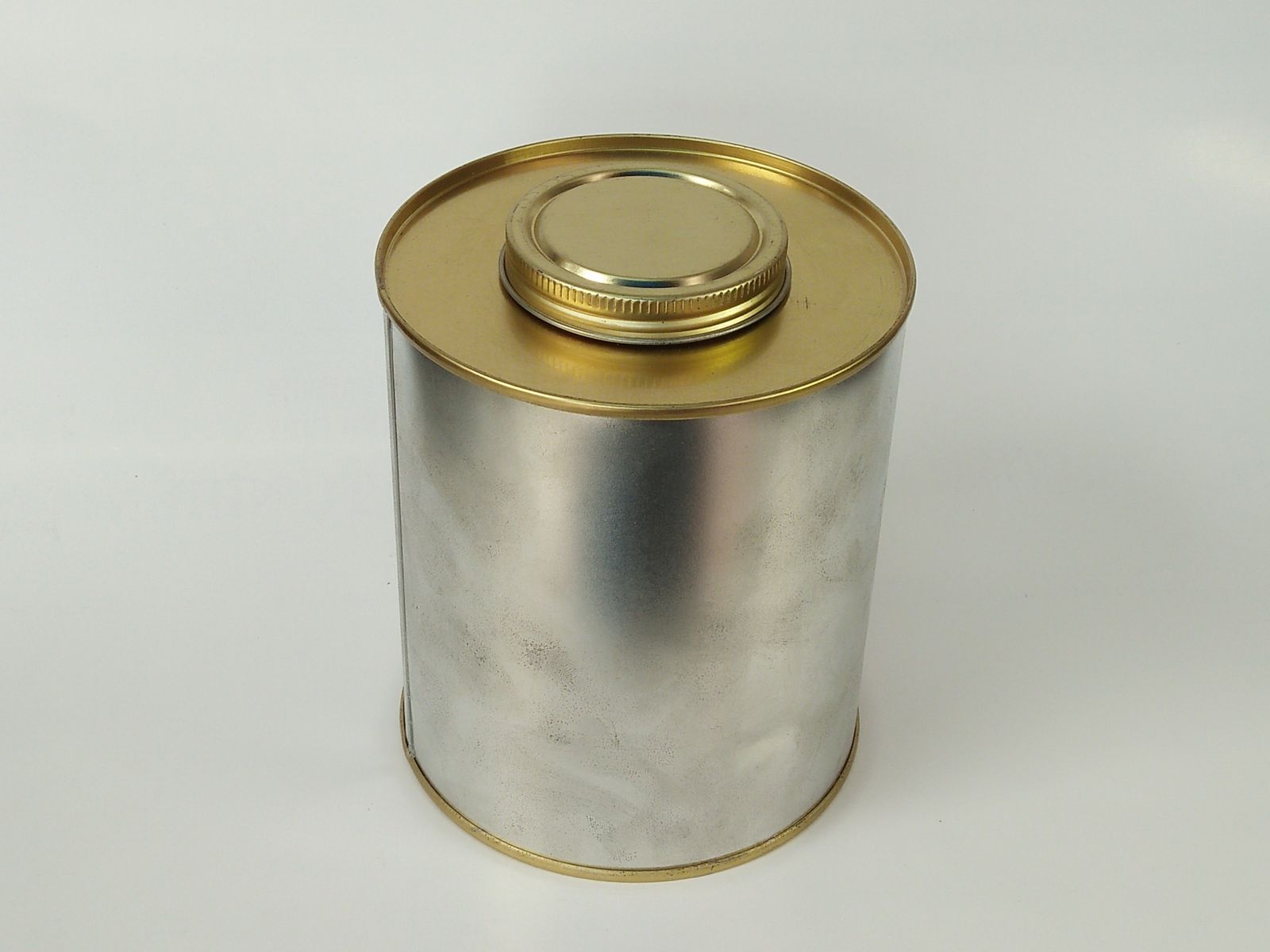 Lon 1 lít đựng dung môi nắp răng