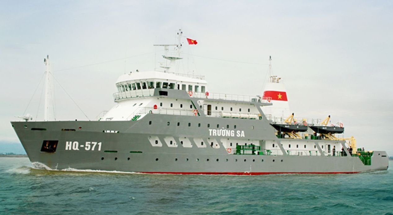 Tàu chở quân K122