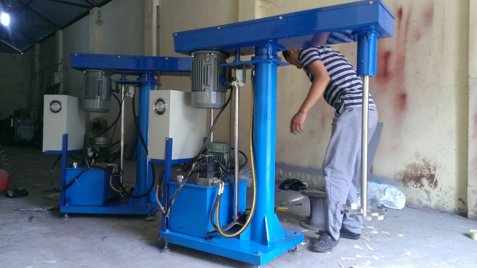 Máy khuấy sơn tốc độ cao