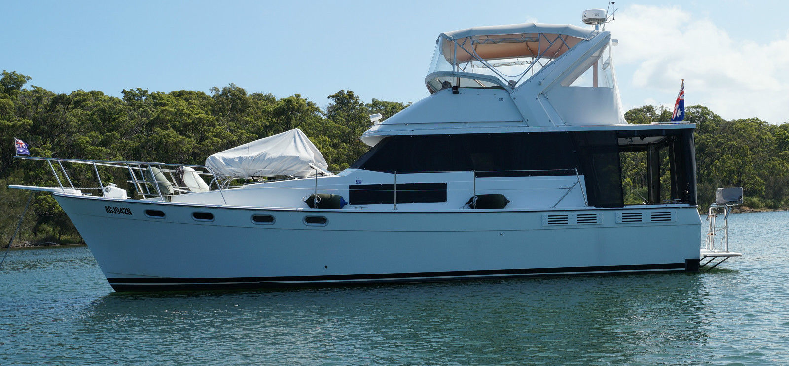 Du thuyền Leisure Boat & Yacht