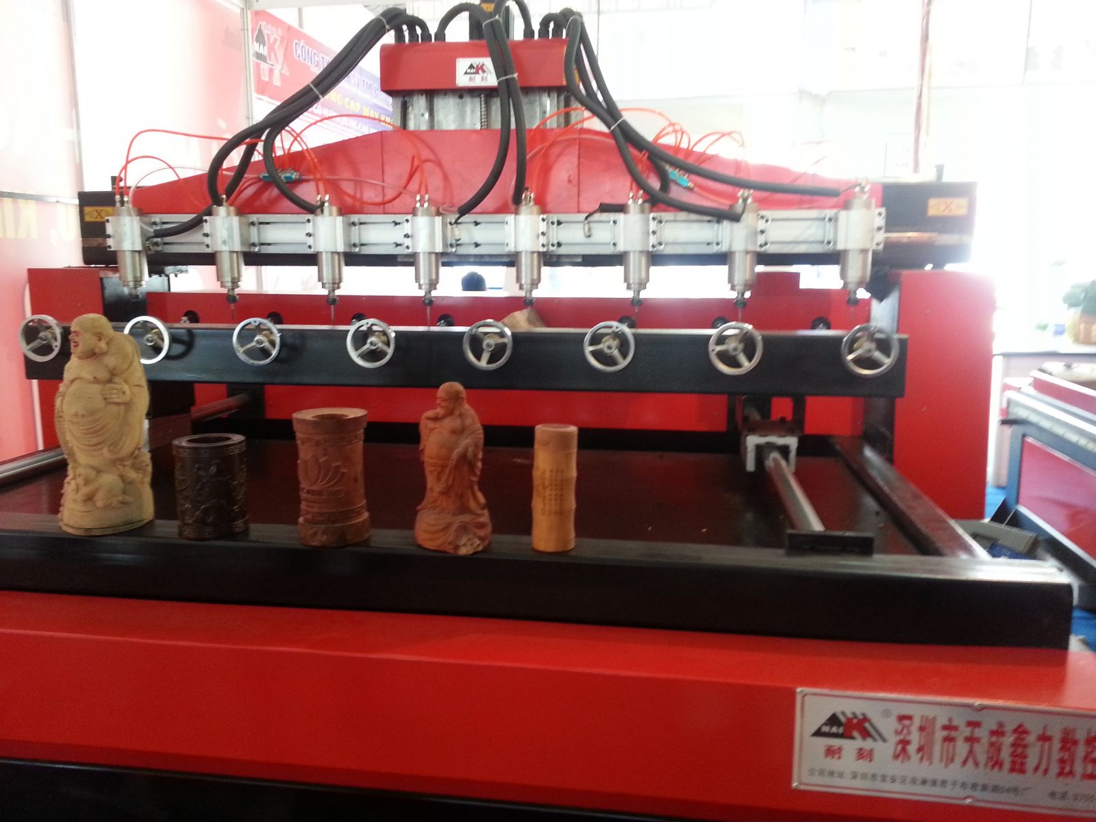 Máy CNC khắc gỗ nhiều đầu