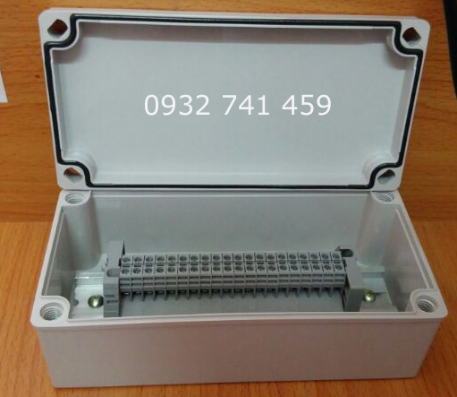 Hộp nối dây điện kín nước IP67