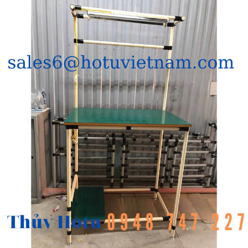 Bàn thao tác làm từ ống, khớp... cố định hoặc di chuyển bằng bánh xe