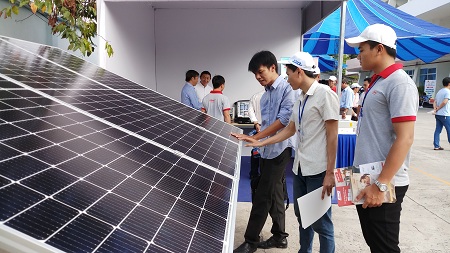 Phát triển điện mặt trời: Kinh nghiệm nhìn từ các nước